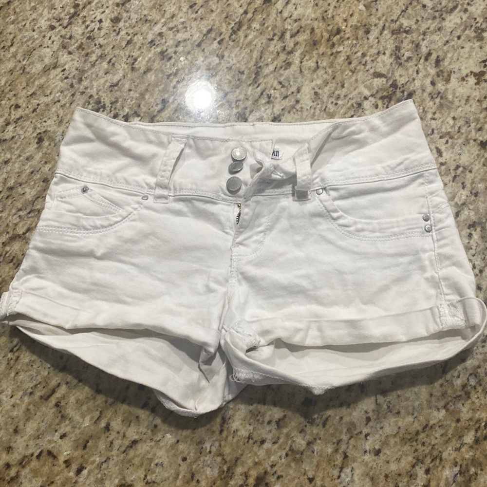 White shorts, slightly stretchy, size 3